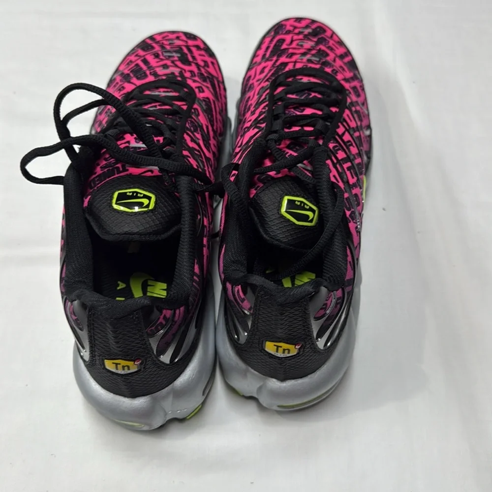 NEW Nike Air Max Plus Mercurial Mens Low Tuned Air Casual Shoes FJ4883-001 - Picture 4 of 16